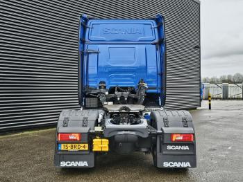 R450 4x2 / RETARDER / HYDRAULIC / PARKING COOLER
